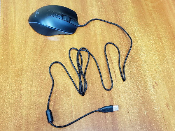 Шнур мишки Real-EL_RM-747 становить 1,8 метра