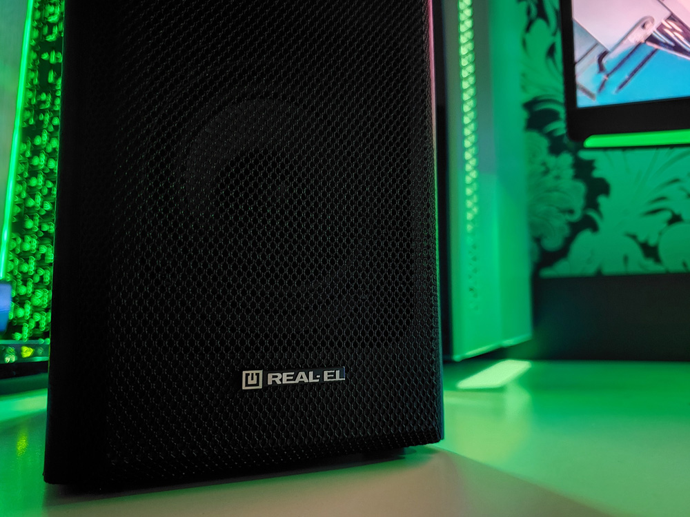 Вигляд лицьової панелі колонки REAL-EL S-250