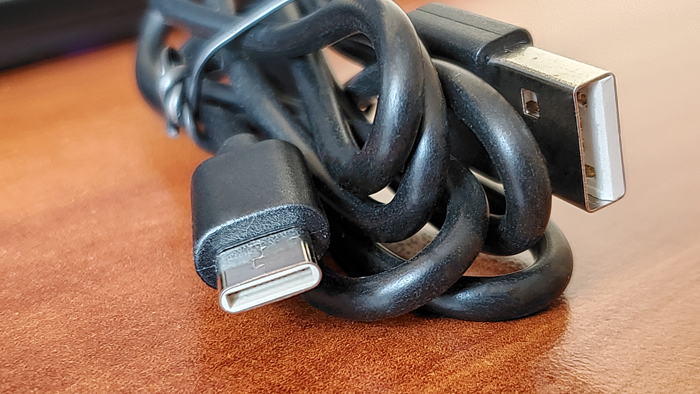 kabel-zaryadnogo-ustrojstva-real-el-wl-740