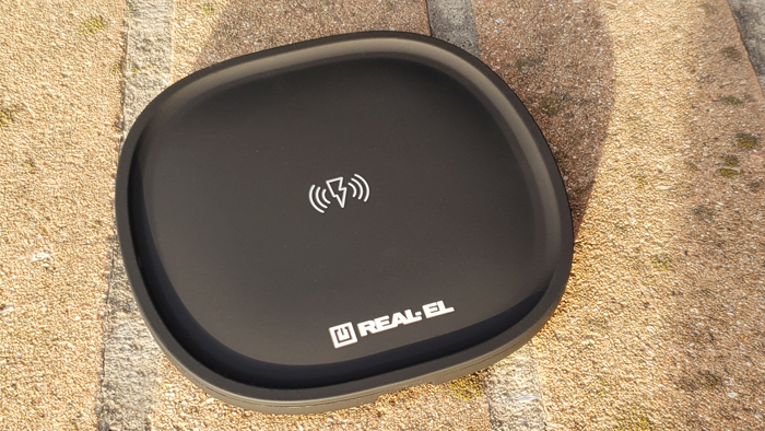 besprovodnaya-zaryadka-real-el-wl-740