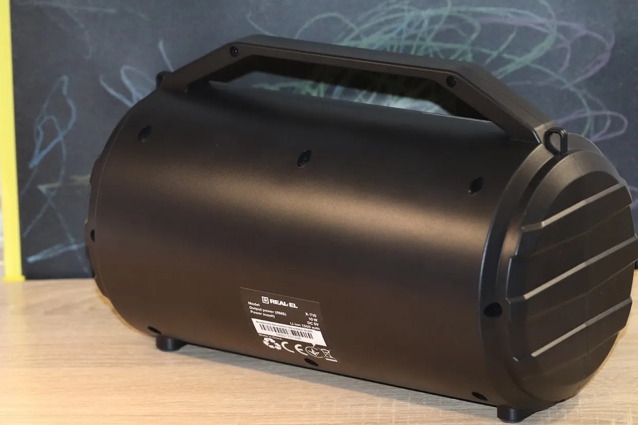 material-korpusa-kolonki-REAL-EL-X-710