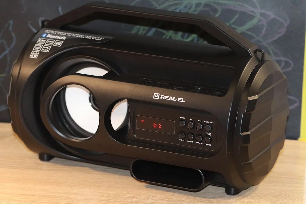 ergonomika-kolonki-REAL-EL-X-710