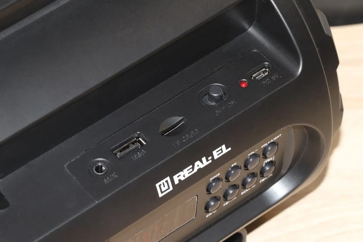 panel-upravleniya-kolonki-REAL-EL-X-710