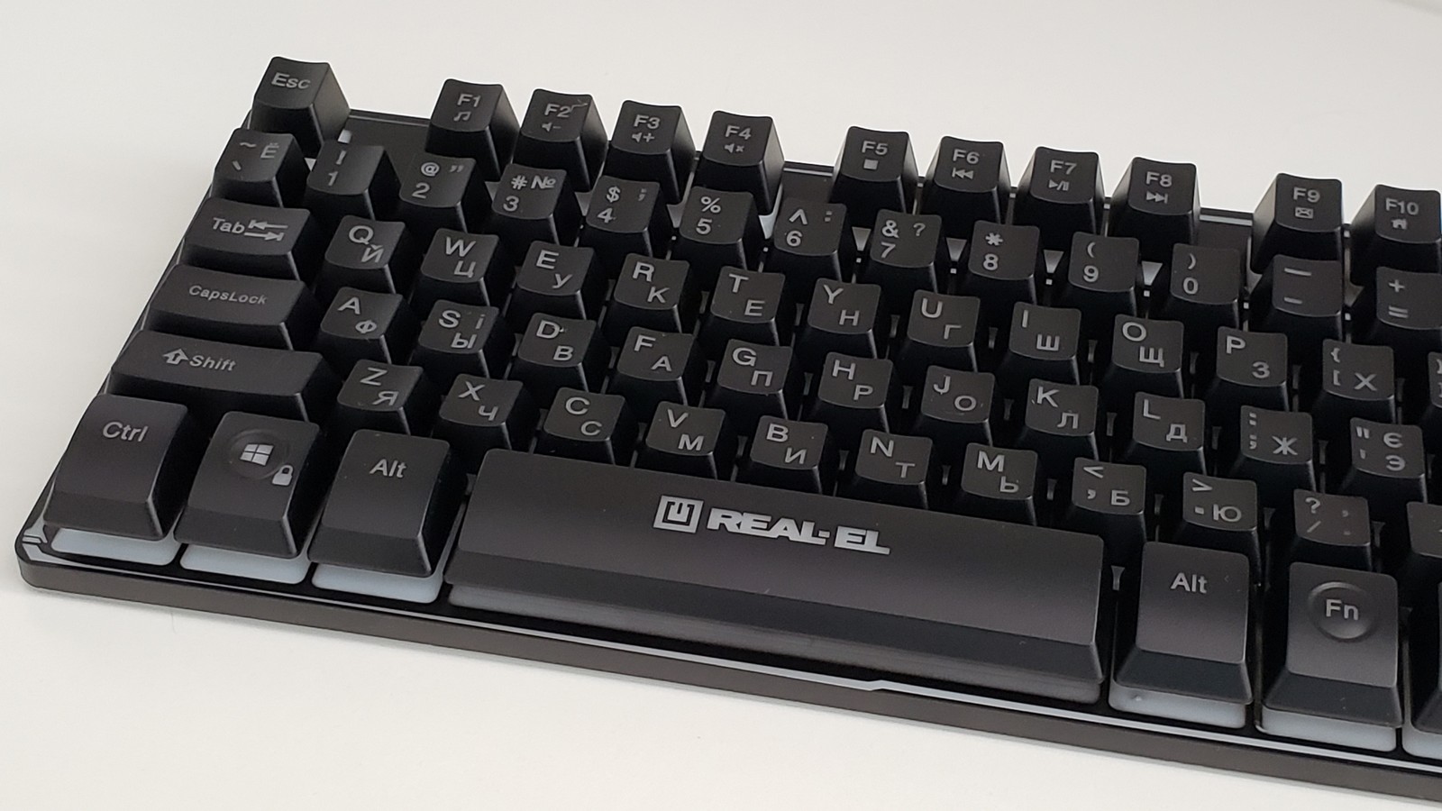 Фото клавиатуры REAL-EL Gaming 8710 TKL Backlit