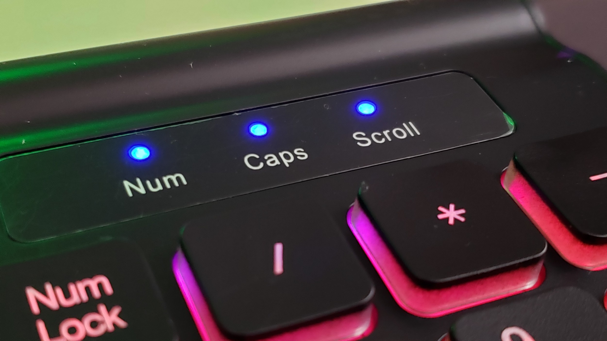 Фото клавиш REAL-EL Comfort 8000 Backlit