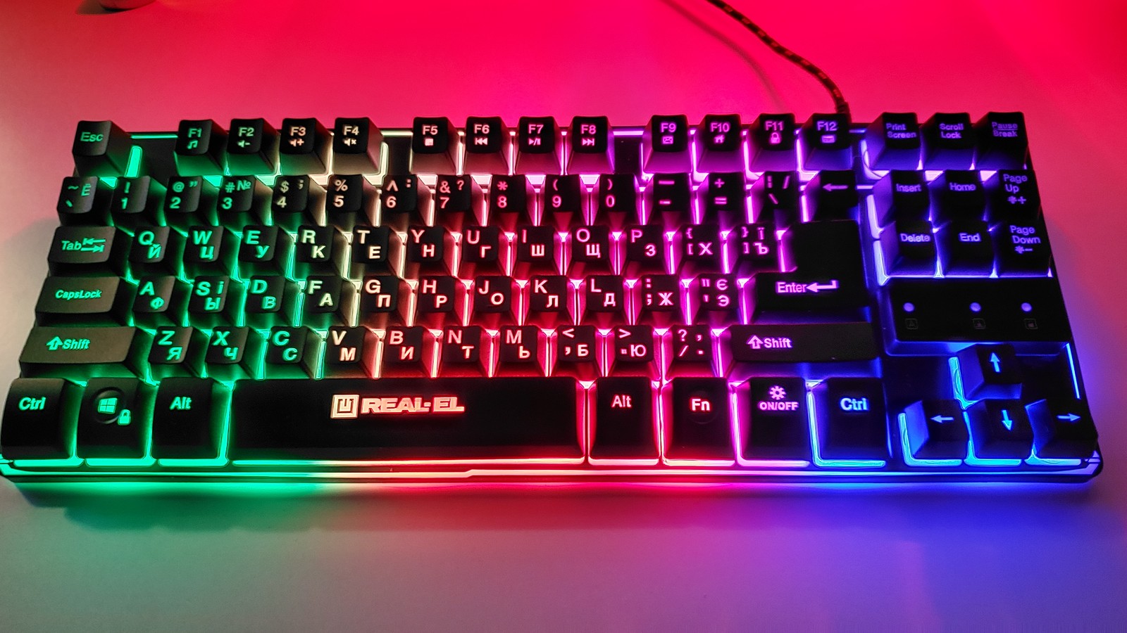 Фото подсветки клавиатуры REAL-EL Gaming 8710 TKL Backlit