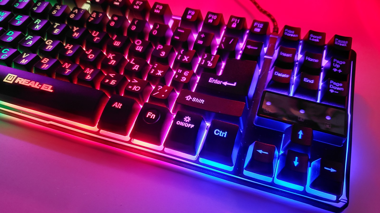 Фото подсветки клавиатуры REAL-EL Gaming 8710 TKL Backlit