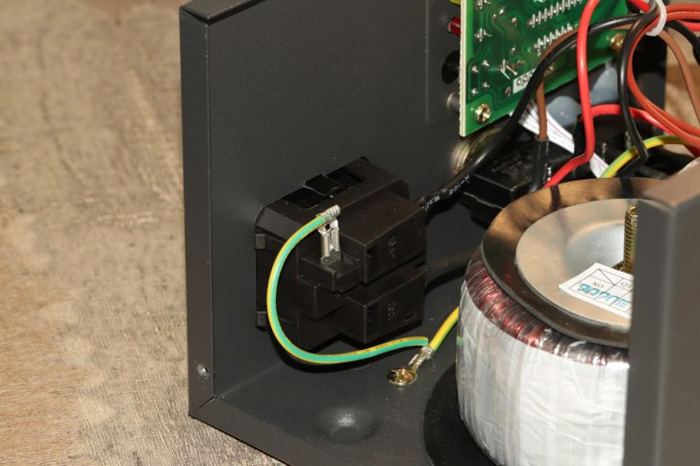 vnutri_stabilizatora_REAL_EL_STAB_500_M